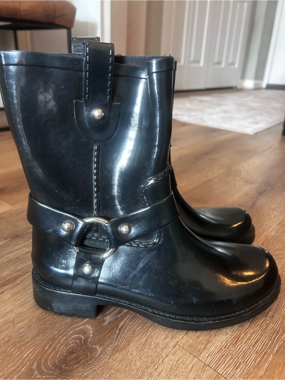 KORS Michael Kors Women’s Black Rain Boots - US 8